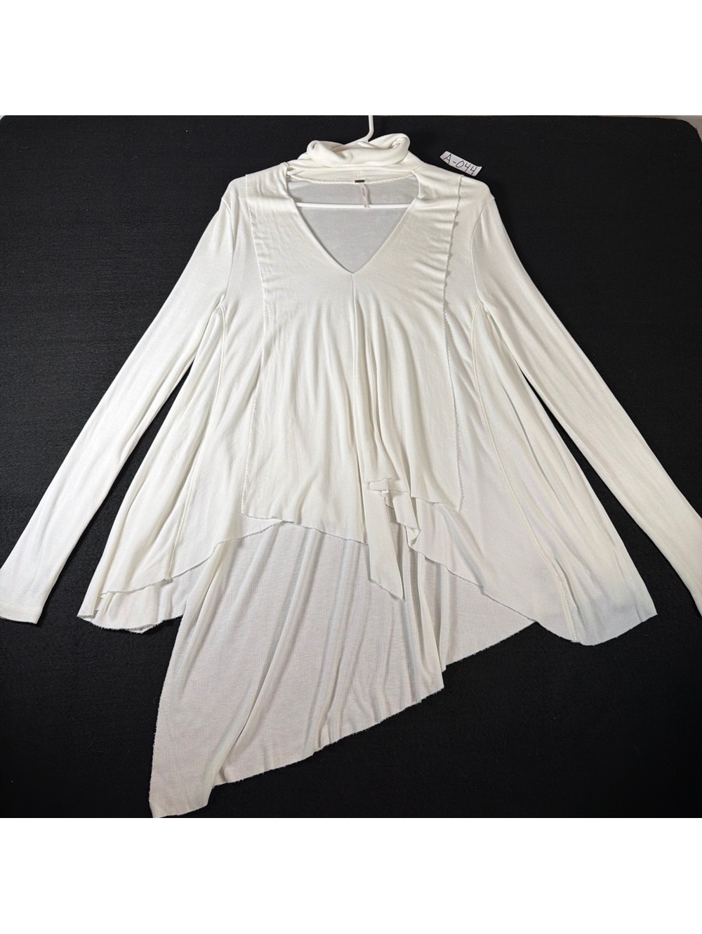 Free People Womens XS Ivory Choker Tunic Top Asymmetrical Sharkbite Hem Boho